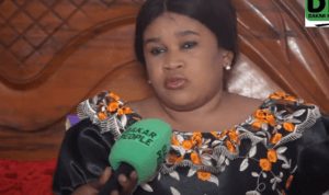 (Vidéo) – Bébé Aicha vire une animatrice : « Guéneul sama nékk…Barki serigne Babacar Sy damalay dorr »