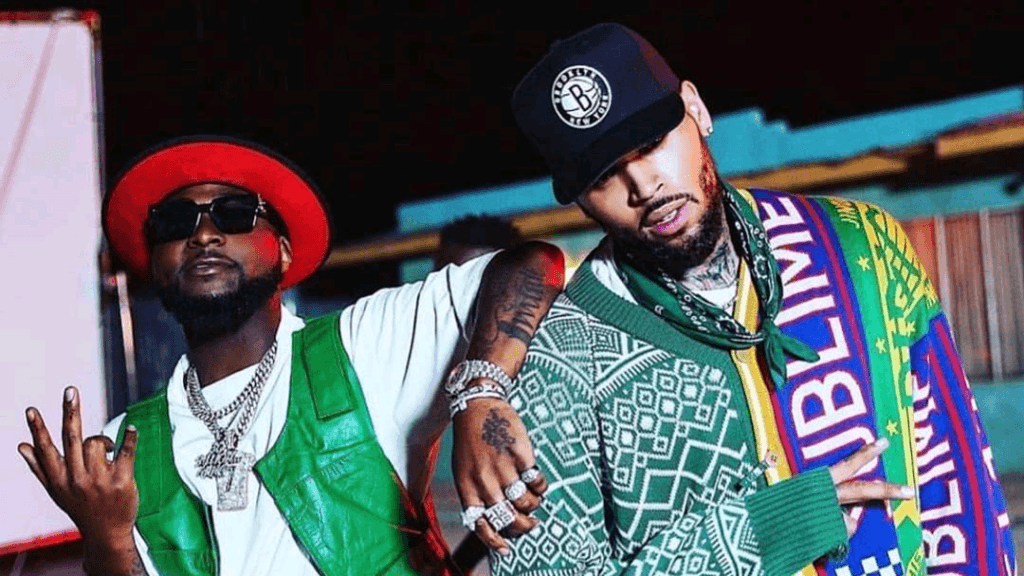 L’amitié entre Chris Brown et Davido passe au niveau supérieur avec un cadeau en diamants