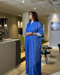 (Photos)- Ya Awa Diéye fait sensation en bleu sur la toile.