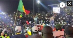 (Vidéo)- Meeting à Mbour: Dieyna Baldé chauffe les patriotes avec son hit «Diomaye moy Sonko»