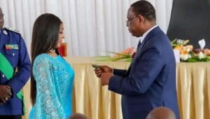 (Photos)- Les images de la distinction de Viviane Chidid au grade d’officier de l’ordre national du lion
