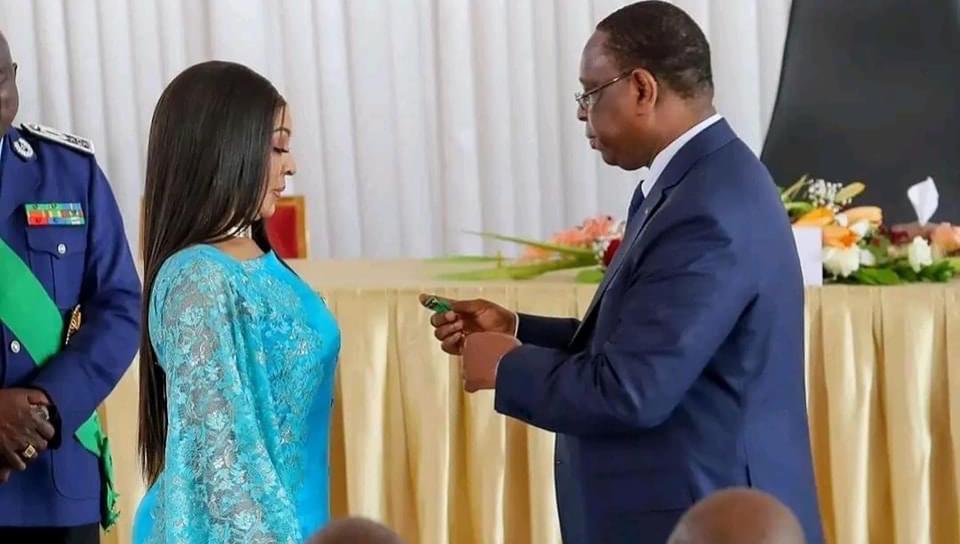 (Photos)- Les images de la distinction de Viviane Chidid au grade d’officier de l’ordre national du lion