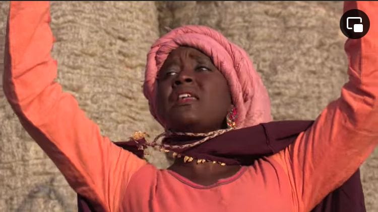 (Clip officiel)- 08 mars: Agsila dévoile «Wallu Djiguen »