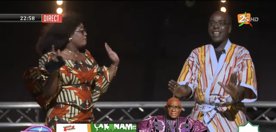 (Vidéo) – Quand Kouthia imite Elhadj Diouf après la victoire de Diomaye. À mourir de rire !