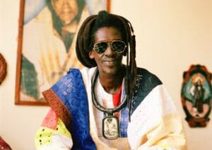 Artistes décorés: Cheikh Lô lance des piques à Macky Sall: « Saway da melni dama méré deh… »