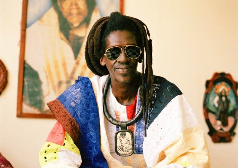 Artistes décorés: Cheikh Lô lance des piques à Macky Sall: « Saway da melni dama méré deh… »