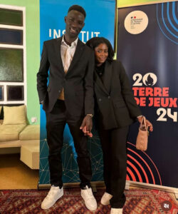 Arrêt sur image : Quand Moustapha Name et Virginie adopte le même look