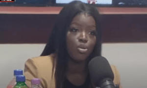 (Vidéo) – Maman Vulg@ire dévoile enfin pourquoi elle a arrêté la dépigmentation