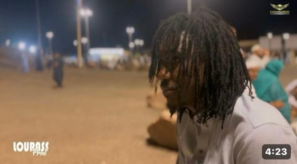 (Clip officiel) – « In Makkah », Wally Seck fait un magnifique clip à la Mecque.
