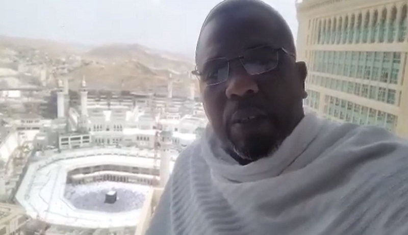 (Vidéo) – 04 Avril: Depuis la Mecque, Bougane prie pour le président Diomaye.