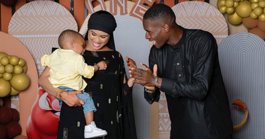 (Photos)- Fin des rumeurs : Marie Louise Diaw et Pape Abdou Cissé réunis pour l’anniversaire de leur fils