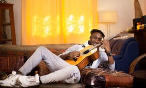 A la découverte de Diyan Adams, un chanteur pétri de talent