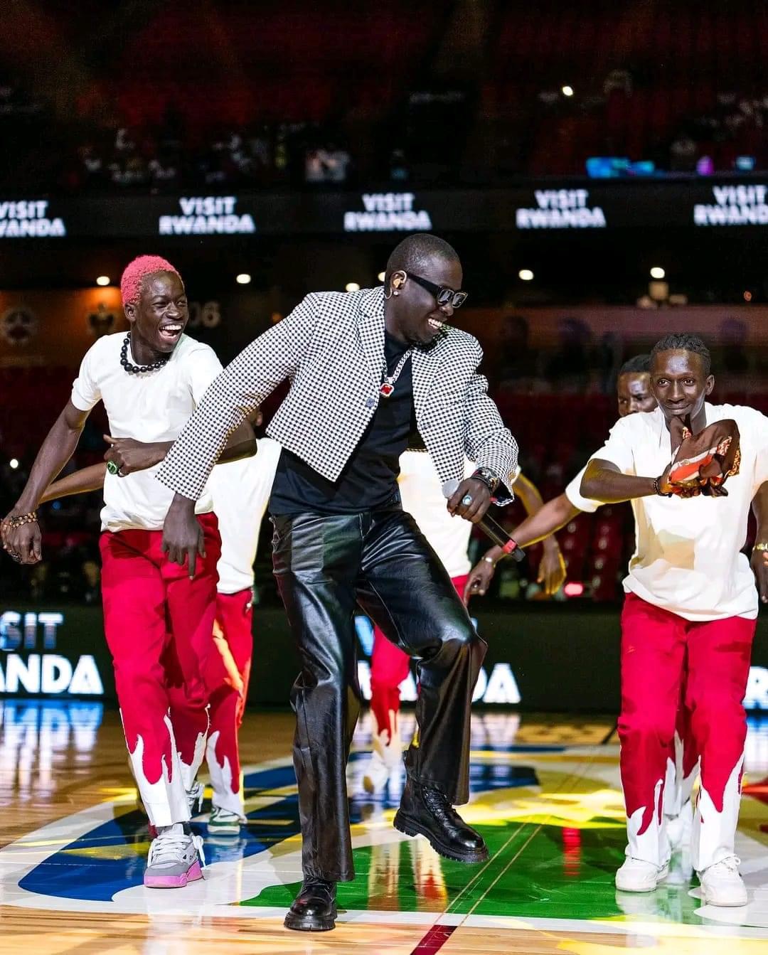 (Photos)- BAL: Admirez le flow de Ngaka Blindé à Dakar Arena