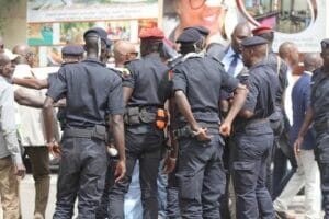 Keur Massar : un policier ouvre le feu sur des ouvriers qui travaillaient sur…