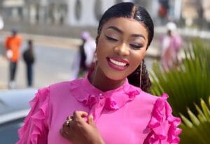 (Photos)- Khady Ndiaye Bijoux colore l’été en rose et bleu.