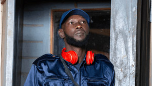 Vidéo : Le rappeur Neew Bi raconte son histoire avec son cercueil