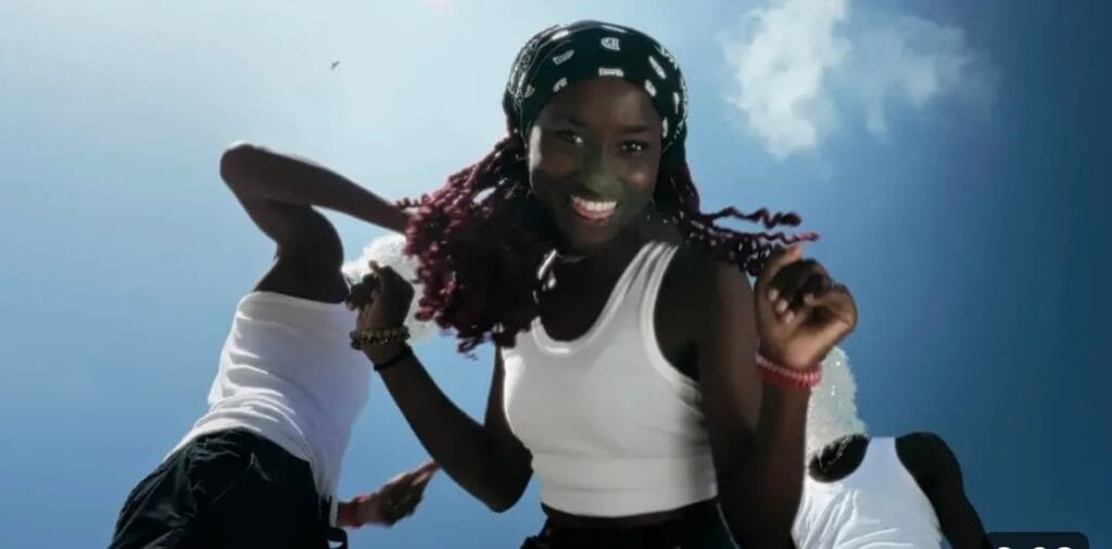 (Clip officiel) – One Lyrical dévoile son nouveau clip, « PA PA »