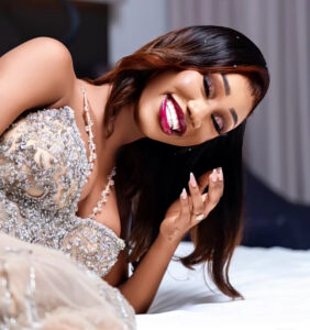 (03 photos): BB Bineta fête ses 21 ans rayonnante