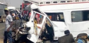 (Vidéo) – Autoroute à péage : 2 Ndiaga Ndiaye qui faisaient une course se…