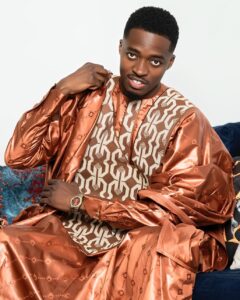 (Photos)- Pod Sublime la Tabaski avec un grand boubou marron majestueux