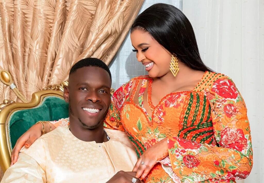 (Photos) – Pape Abdou et Marie Louise : Le couple fait taire les rumeurs et s’affiche heureux…