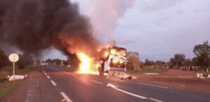 Autoroute à péage : Un bus prend feu sur l’axe Mbour – Dakar