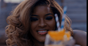 (Vidéo) : Samba Peuzzi dévoile enfin son clip « Dawalale » avec sa femme