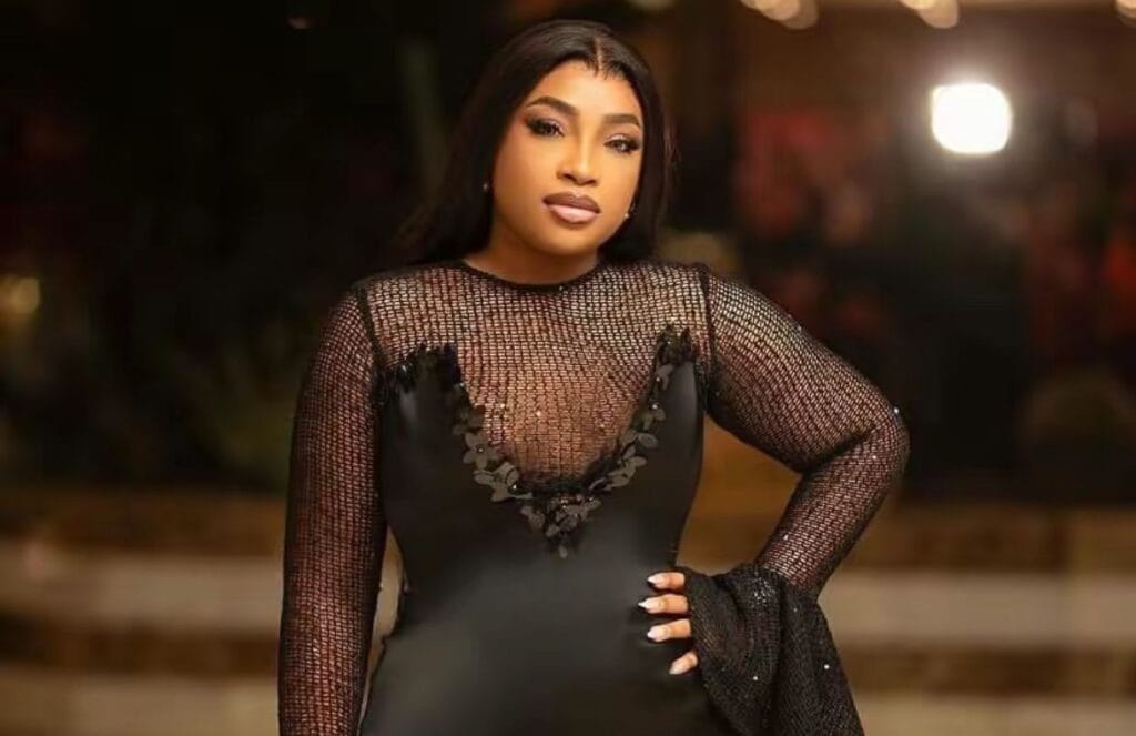 (Photos)- Vénus Ndour vole la vedette au mariage de Zeyna Ndour