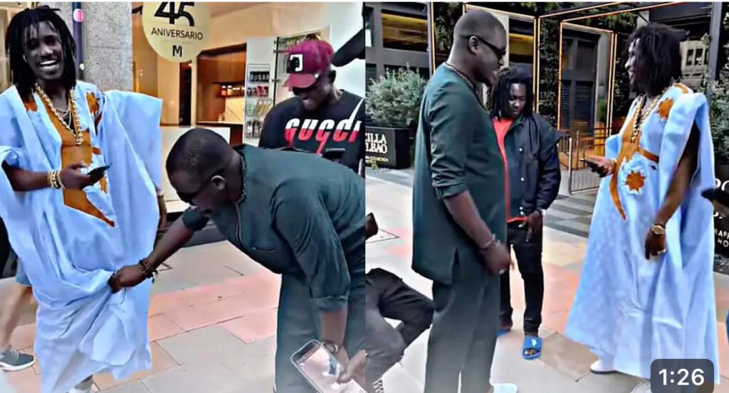 (Vidéo)- Wally Seck éblouit en grand boubou maure