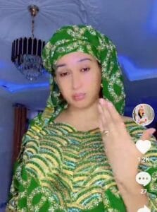 Katy Sarr, l&rsquo;épouse de Bara Ndiaye se défoule sur la chanson de Aïda Samb