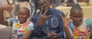 (Vidéo : Aziz Ndiaye organise un diner royal à l’Empereur des Arènes