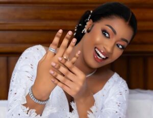 (Photos)- Betty brille de bonheur lors de son mariage avec Baye Ndiaye