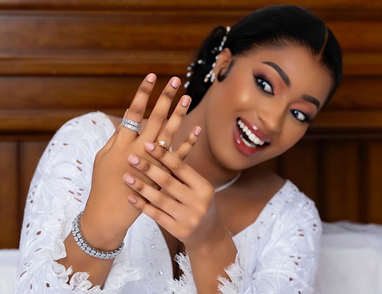 (Photos)- Betty brille de bonheur lors de son mariage avec Baye Ndiaye