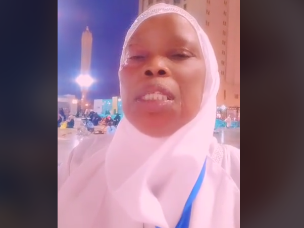 A la Mecque : Fatou Laobé prie pour sa fille Ndéye Fatou