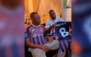 (Vidéo) : Le geste noble de Cheikhou Kouyaté à Pathé Baldé. Regardez !