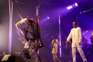 (06 Photos) – Concert de Youssou Ndour en France : Revivez ces moments forts en images…