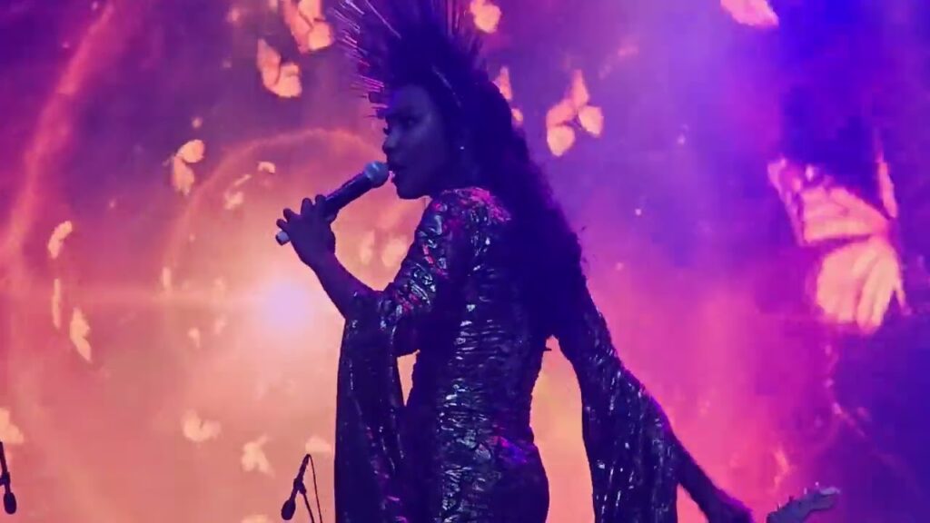 Vidéo : La diva Coumba Gawlo Seck séduit les marocains
