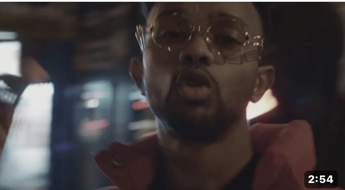 (Clip officiel) – Elzo Jamdong dévoile « Rap Wolof Mo Raw »
