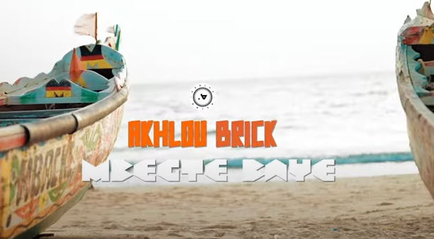 (Vidéo) – Akhlou Brick dévoile le teaser de son clip « Mbekté Baye »