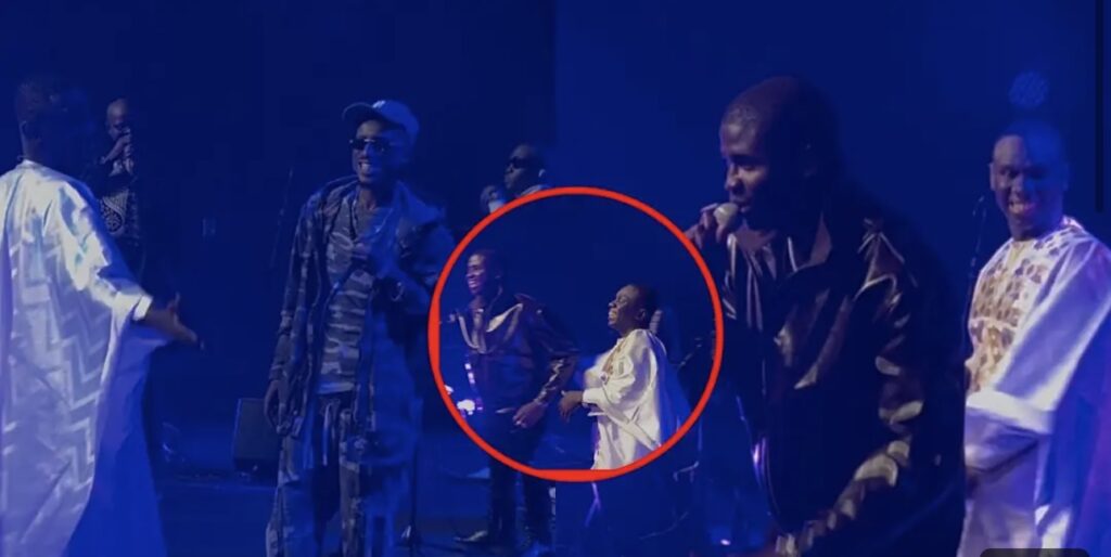 (Vidéo) – Dj Kheucha se transforme en chanteur et ch0que le public de Pape Diouf…