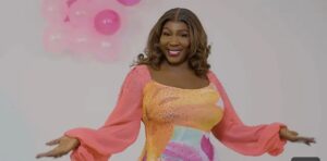 (Clip officiel) – Ndiolé Tall dévoile un magnifique clip, « Hbd Youssou Ndour »