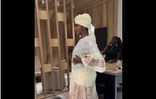 (Vidéo) : Quand Mia Guissé se moque d&rsquo;elle au temps de Maabo
