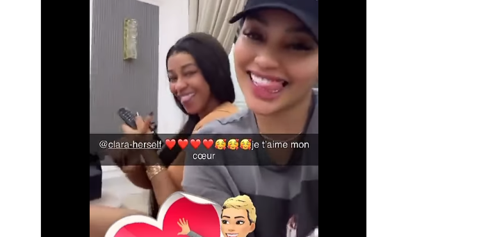 (Vidéo) – Adja Diallo encense Clara : « Meusso bokk ak niom »