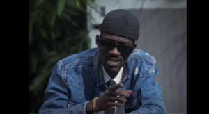 (Vidéo) – One Lyrical donne son avis sur l’actualité politique dans POV 2