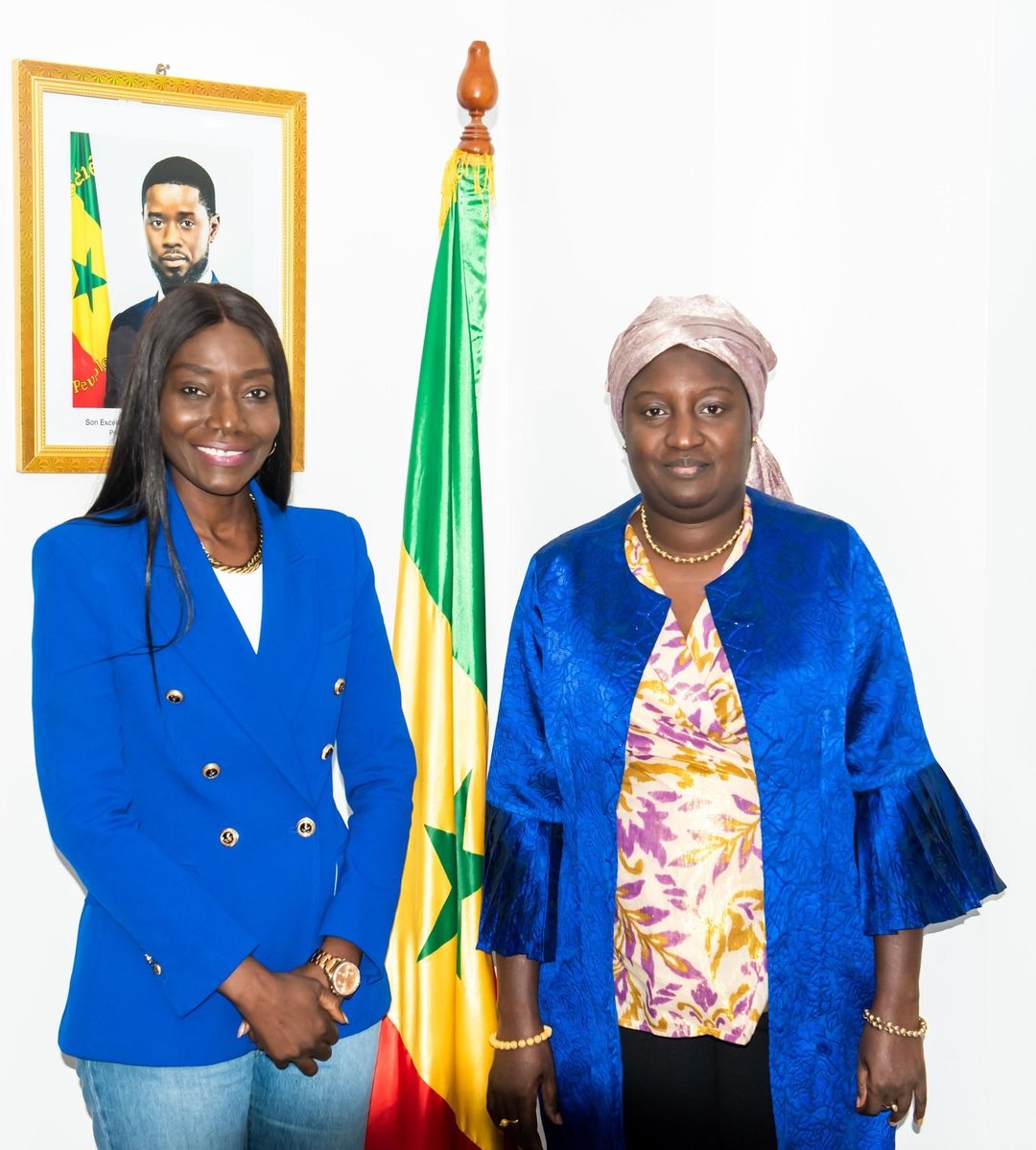 (03 photos) : Le Ministre des Sports et de la Culture reçoit Coumba Gawlo