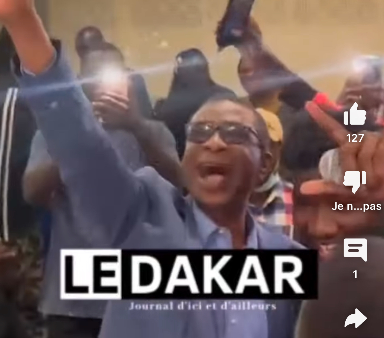 (Vidéo): Youssou Ndour encense et danse avec Vj