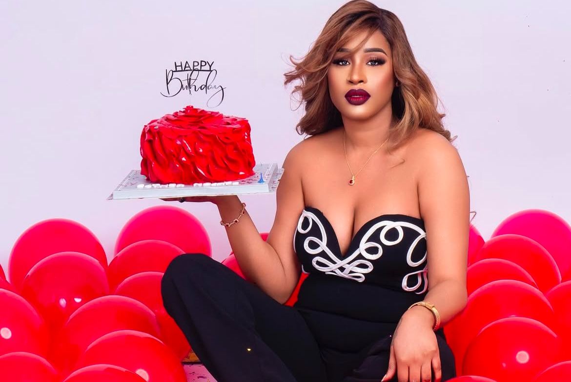 (photos)- Esther Ndiaye, célèbre son anniversaire avec éclat