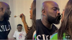 (Vidéo): Anniversaire : Eumady Badiane arrose 2 millions de billets à sa femme et un IPhone 16