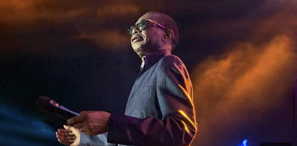 (Vidéo) – Grand Bal Gambie : Quand Youssou Ndour fait l’éloge de sa femme…