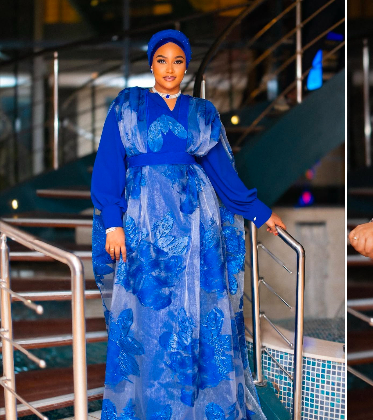 (03 photos): Sublime en bleu, quand le mariage rend radieuse Faynara